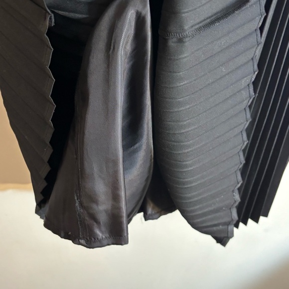 SUNDAY BEST Sz L Trish Dress Lined Pleated Deep V-Neck by Aritzia NEW WITH TAGS - Picture 10 of 14